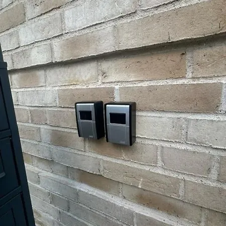Wunderschoene Und Gemuetliche Wohnung Schleswig Exterior foto